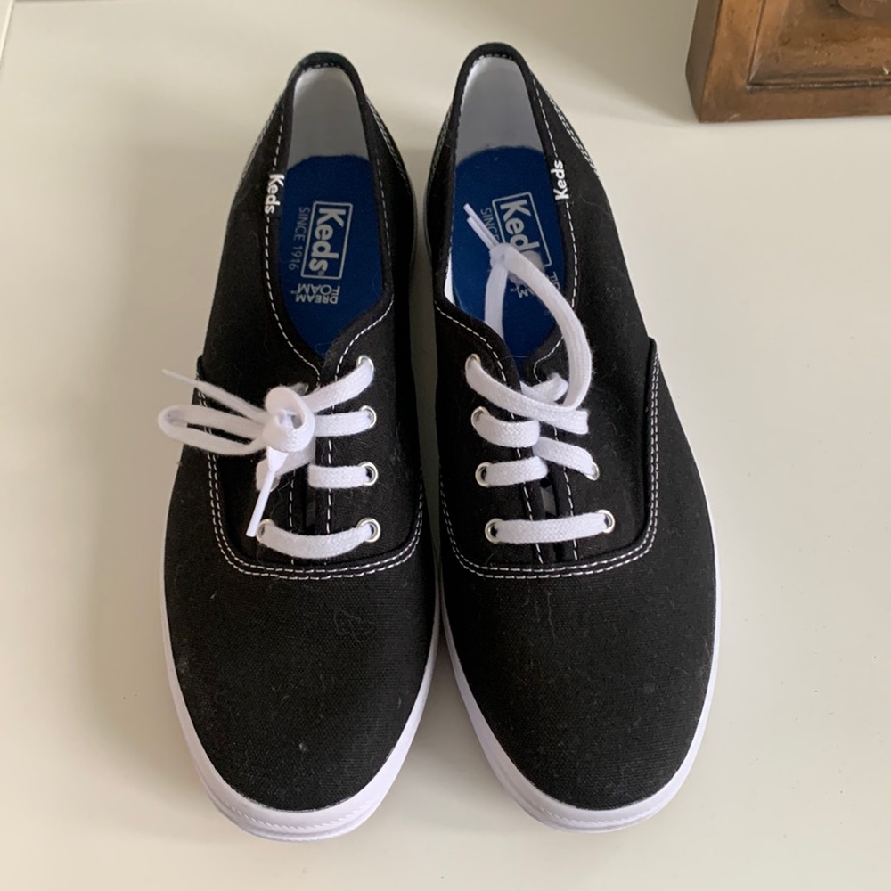 Size 8 Black Canvas Keds